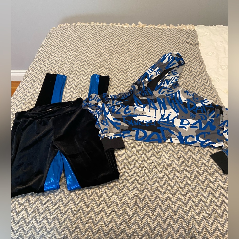 Balera Velvet & Metallic Leggings + Graphic Crop Hoodie Set – Child Large